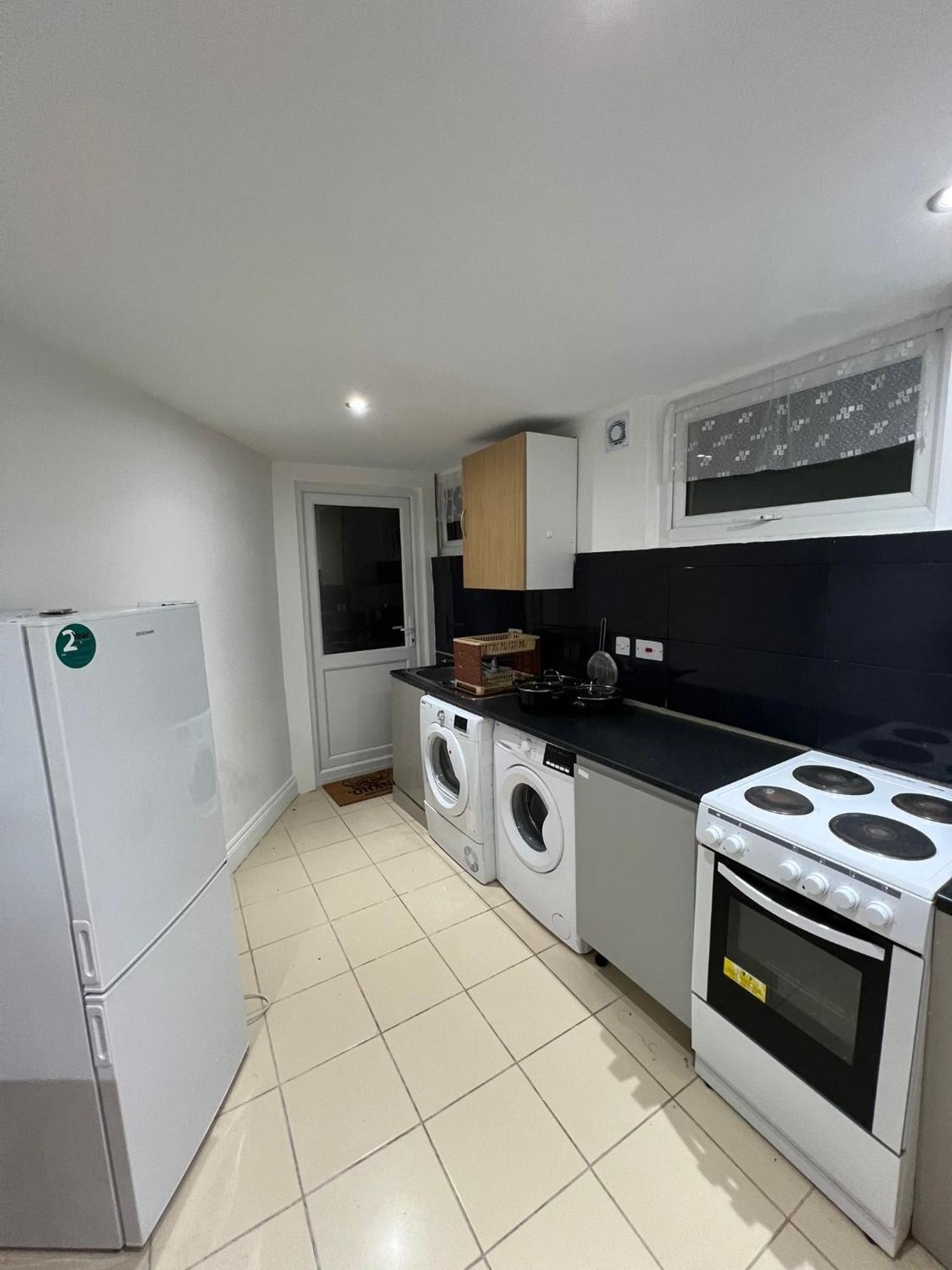 Starlet Manor Park Apartment London Exterior photo